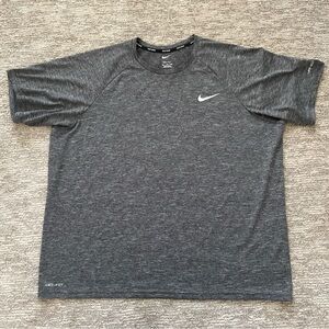 Nike Swim Shirt Mens XXL Gray Dri-Fit UPF 40+ Outdoor Water Sports Short Sleeved